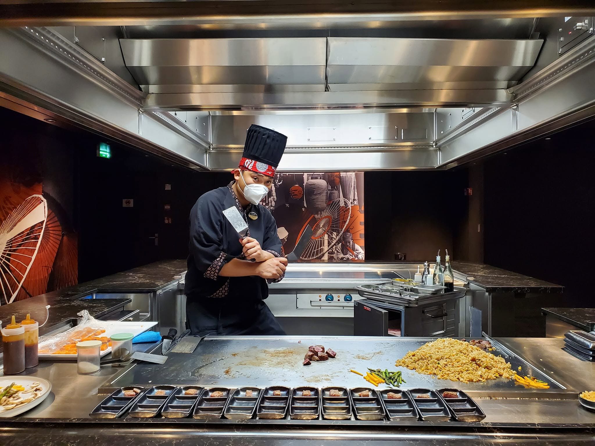 A chef at the grill in Kaito Teppanyaki on MSC Cruises