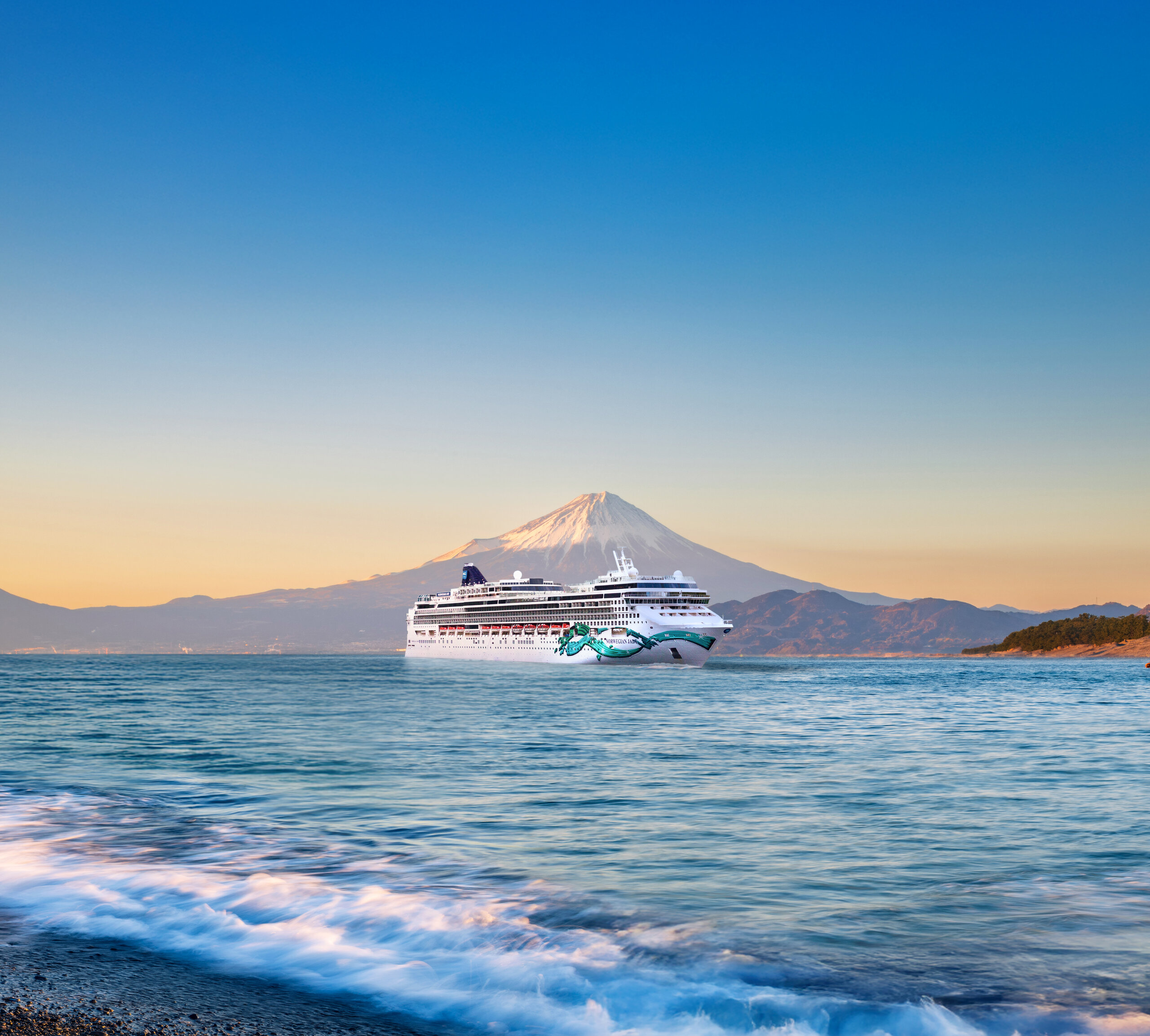 Norwegian Jade sailing past Mount Fuji, Japan
